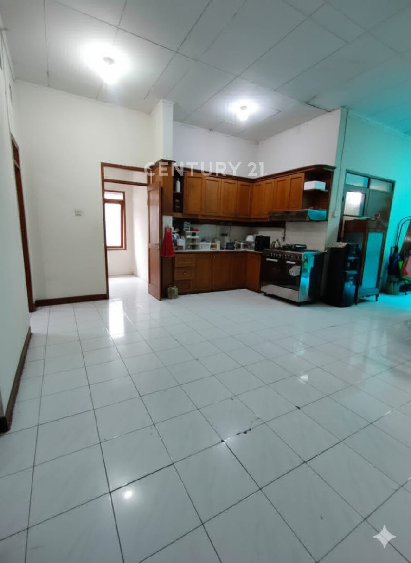 Rumah Di TKI 2 Bandung Siap Huni Lokasi Nyaman