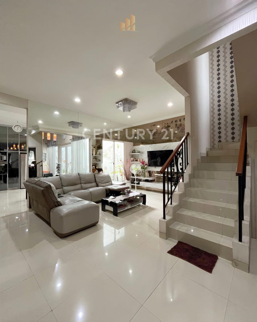 Hunian Berkelas Nyaman Cluster Gading Emerald PHG