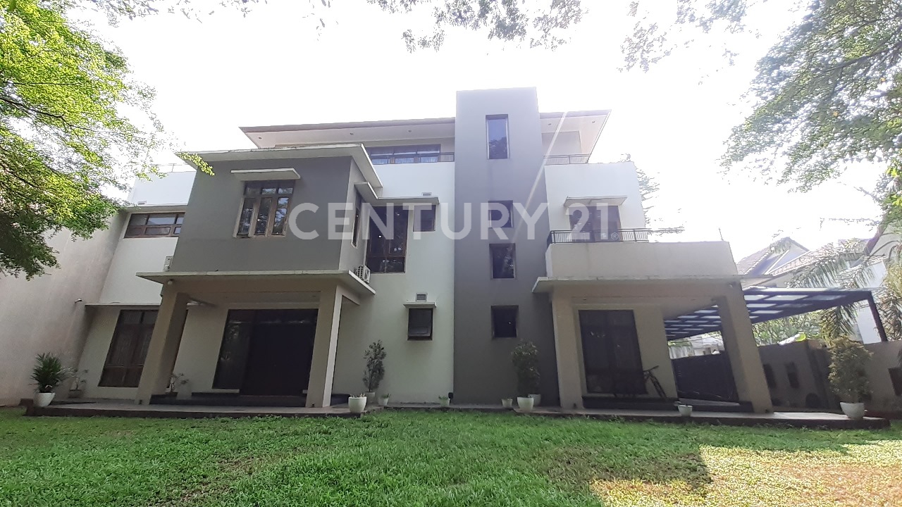 Rumah 3 Lantai Siap Huni Tepi Jalan Strategis Kebagusan Jaksel 