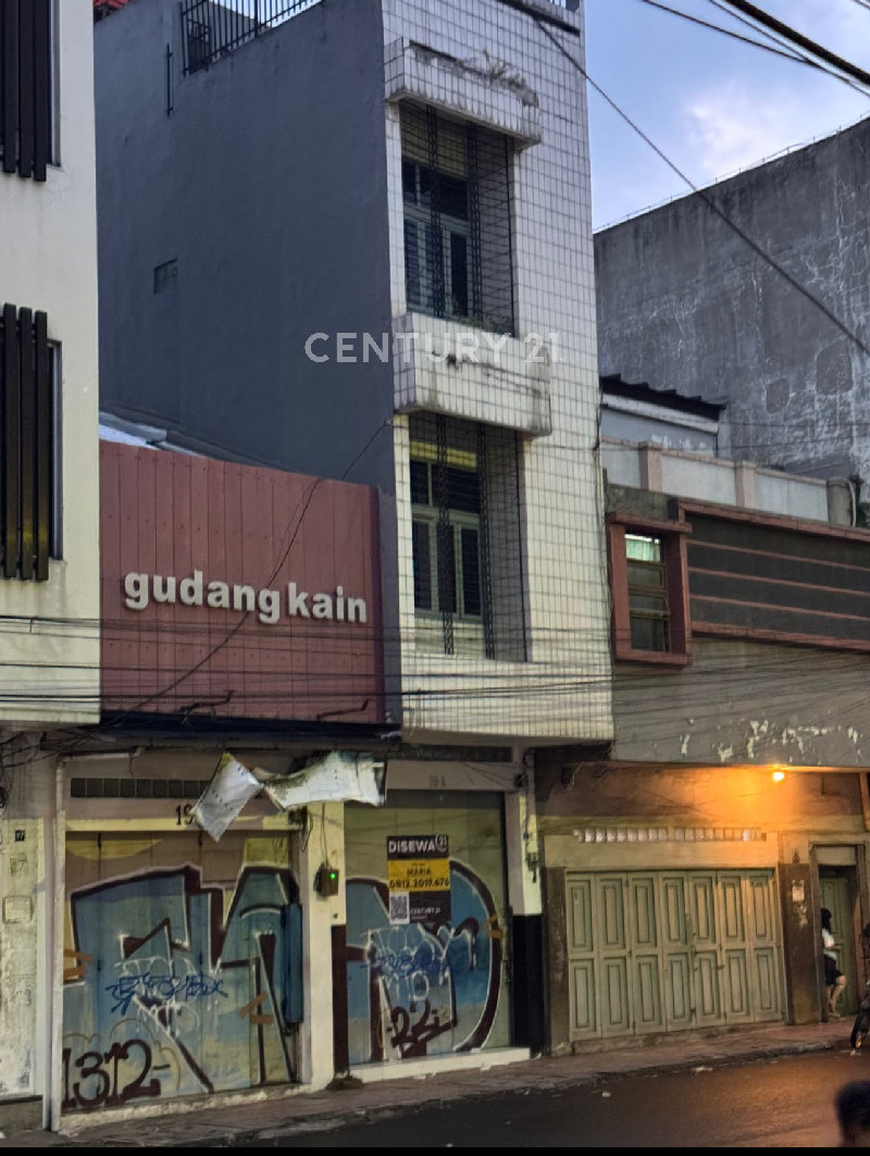 Ruko 3 Lantai Dulatip Siap Huni Lokasi Strategis