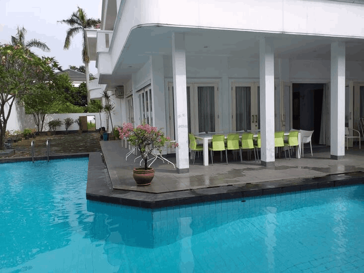 Rumah Hook Mewah Di Daerah Permata Hijau
