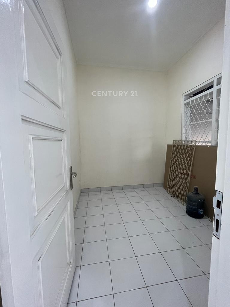 RUMAH DI KOTA WISATA CIBUBUR            