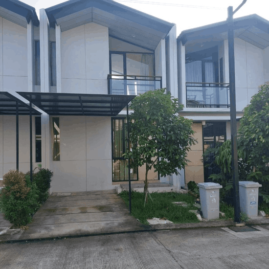 Rumah 2 Lantai Siap Huni Semi Furnish Nyaman Asri Cluster UP TOWN
