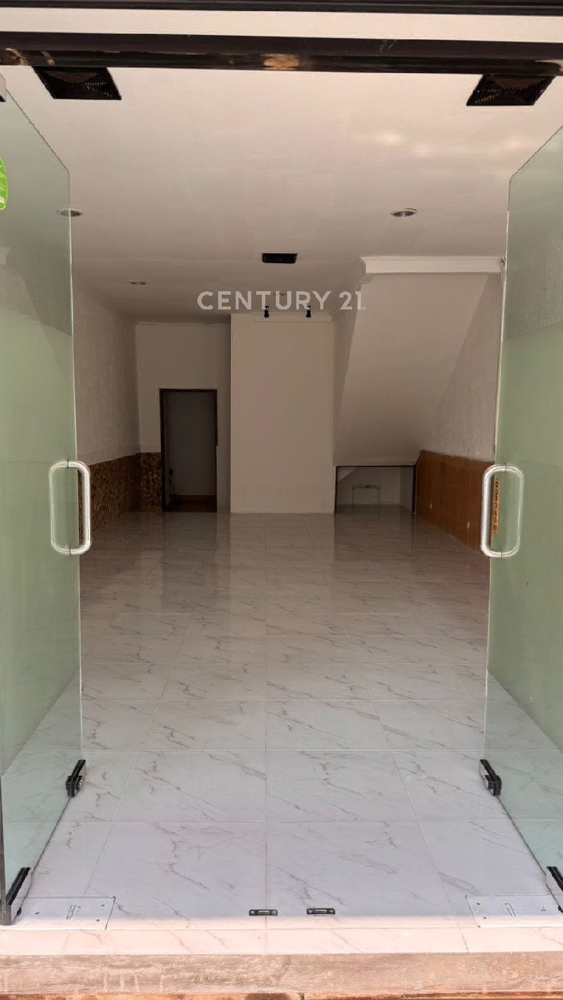 Ruko 2 Lt Lokasi Strategis Di Boulevard Raya